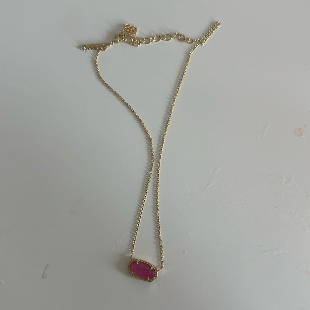 pink kendra scott necklace